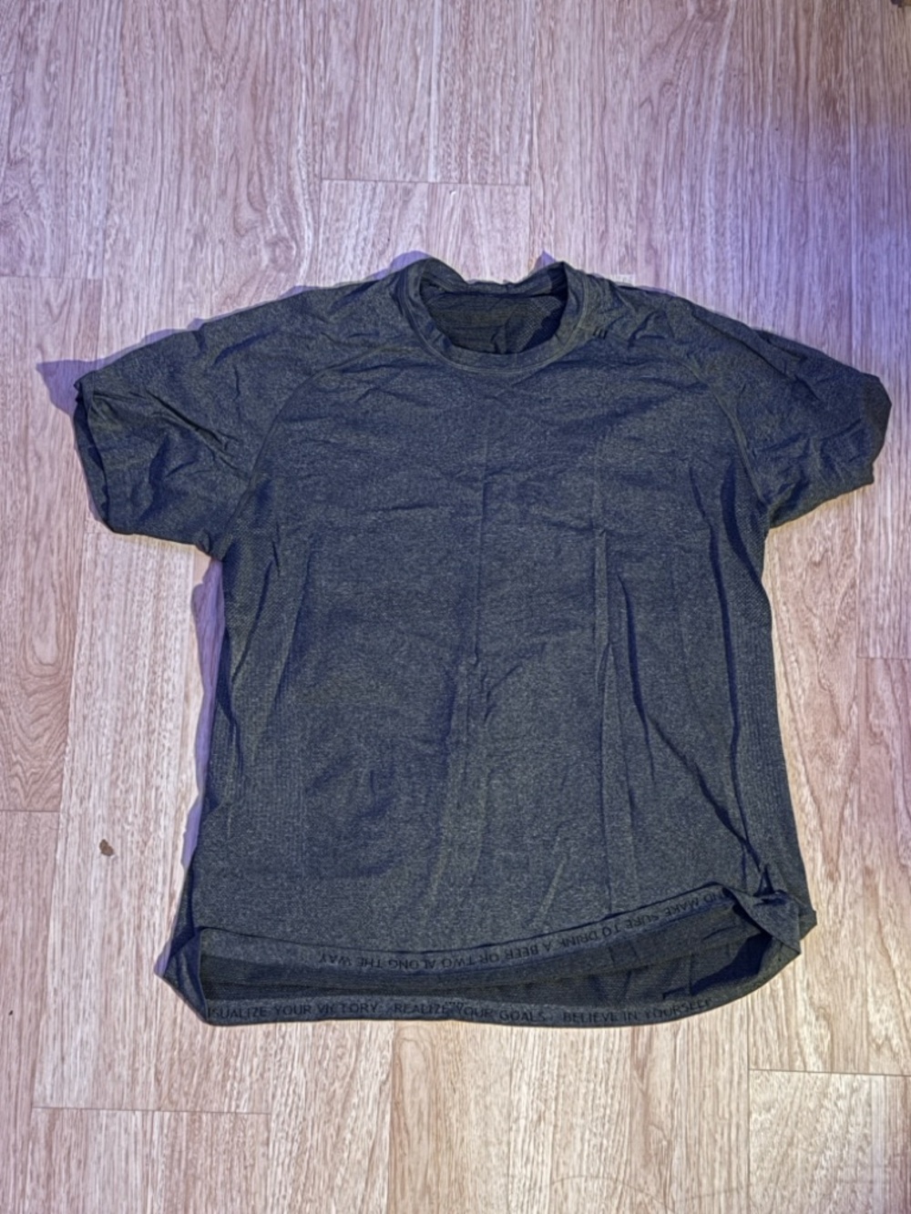 Lululemon metal vent tech short sleeve shirt